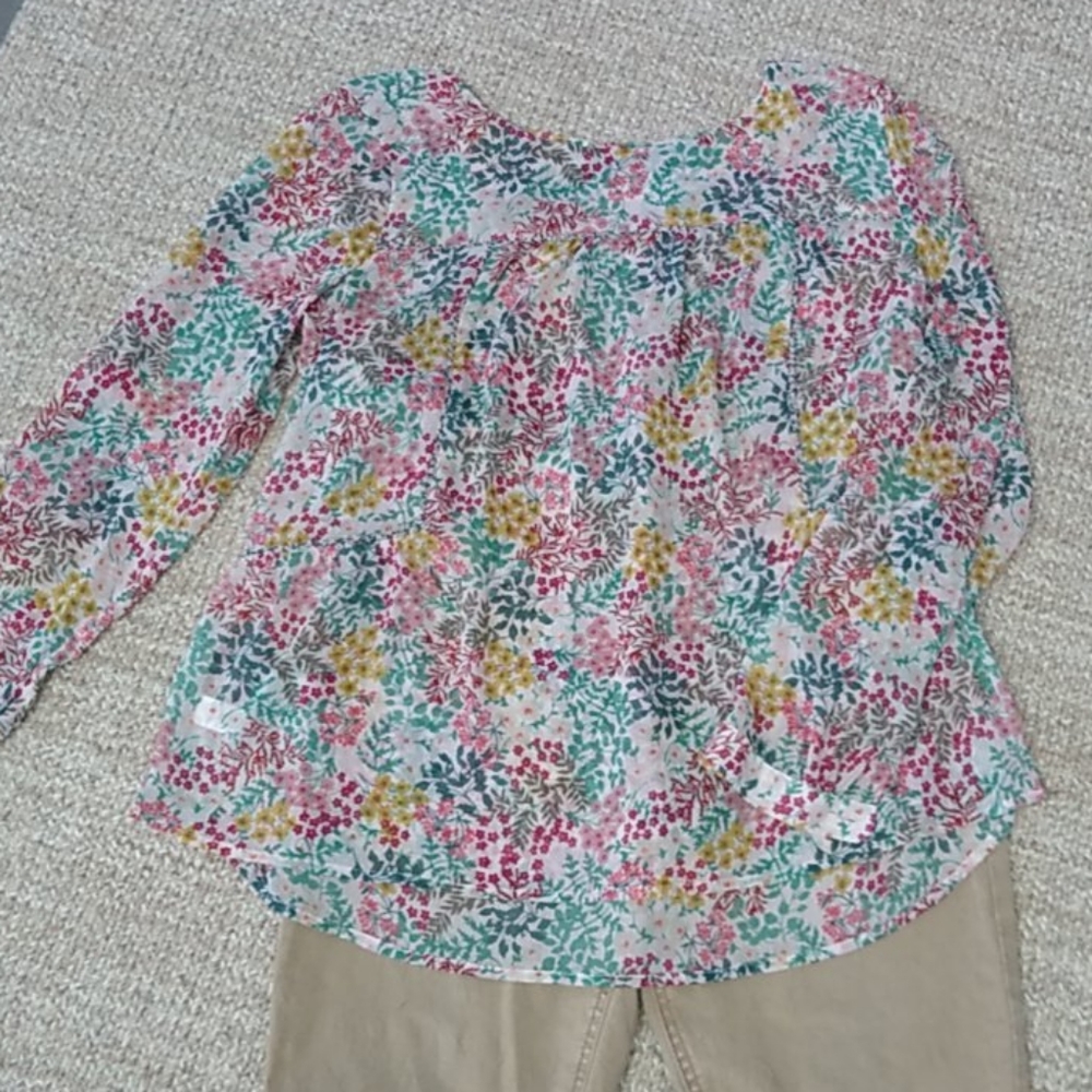 Loft lightweight floral petite blouse